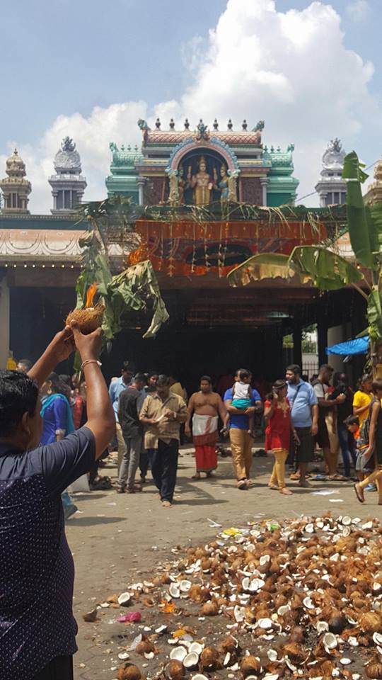 TAÏ POOSAM KÂVADI 2018 AU TEMPLE SRI SUBRAMANIAR BATU CAVES EN MALAISIE 