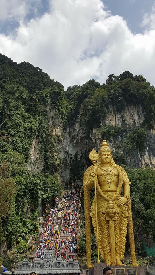 TAÏ POOSAM KÂVADI 2018 AU TEMPLE SRI SUBRAMANIAR BATU CAVES EN MALAISIE 