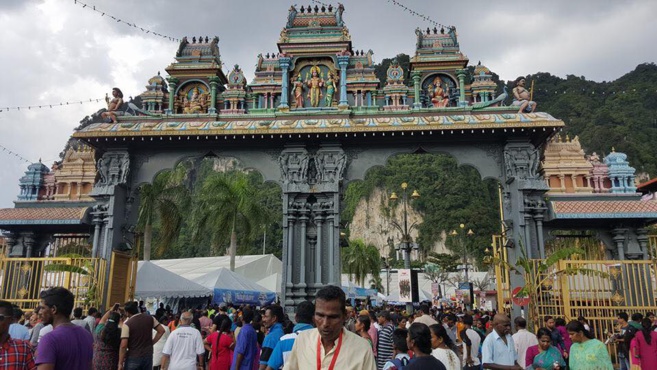 TAÏ POOSAM KÂVADI 2018 AU TEMPLE SRI SUBRAMANIAR BATU CAVES EN MALAISIE 