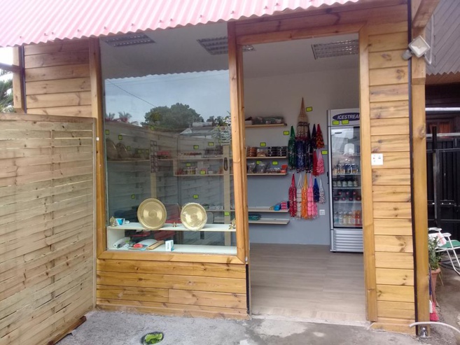 SHRI BOUTIK : VOTRE NOUVELLE BOUTIQUE TAMOULE À LA RAVINE DES CABRIS 