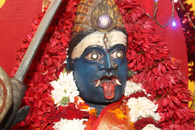 MARCHE SUR LE FEU AU TEMPLE FAMILIAL AMOUNY À ST-PIERRE 2018 MARCHE SUR LE FEU AU TEMPLE FAMILIAL AMOUNY À ST-PIERRE 2018