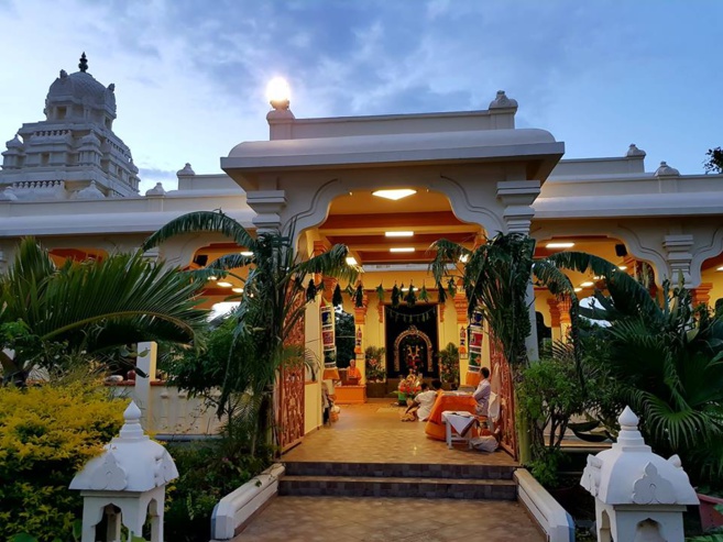 DÉBUT DE LA MAHA SHIVARATRI À L'ASHRAM DU PORT 