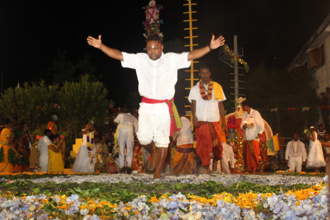 MARCHE SUR LE FEU CHAPELLE MARMAILLE LE GOL DE SAINT-LOUIS 2018
