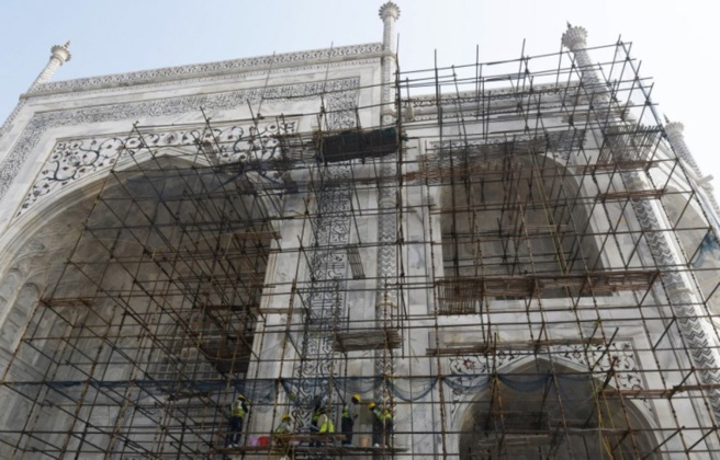 Inde: Le Taj Mahal jaunit et les travaux de rénovation sont interminables