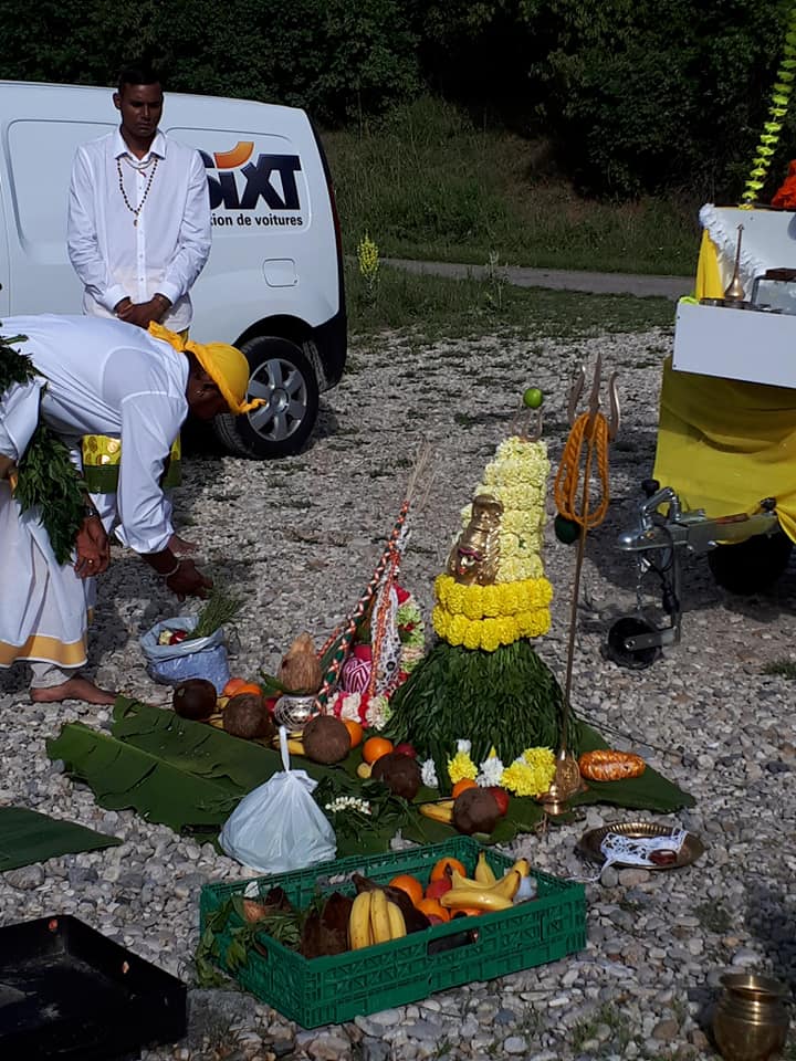 LE TEMPLE DE LYON FÊTE LA DÉESSE MARIAMMAN