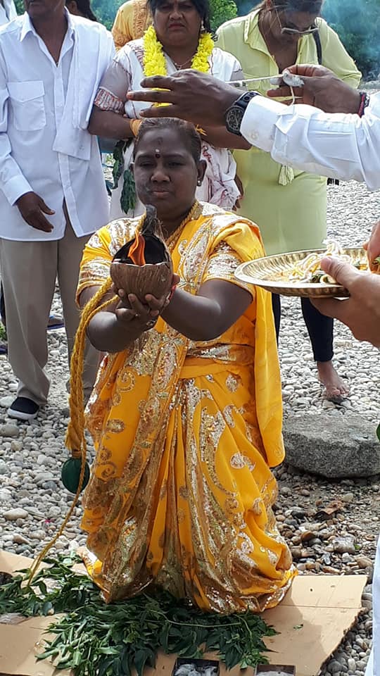 LE TEMPLE DE LYON FÊTE LA DÉESSE MARIAMMAN