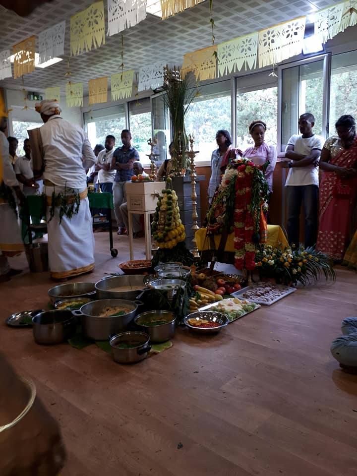 LE TEMPLE DE LYON FÊTE LA DÉESSE MARIAMMAN