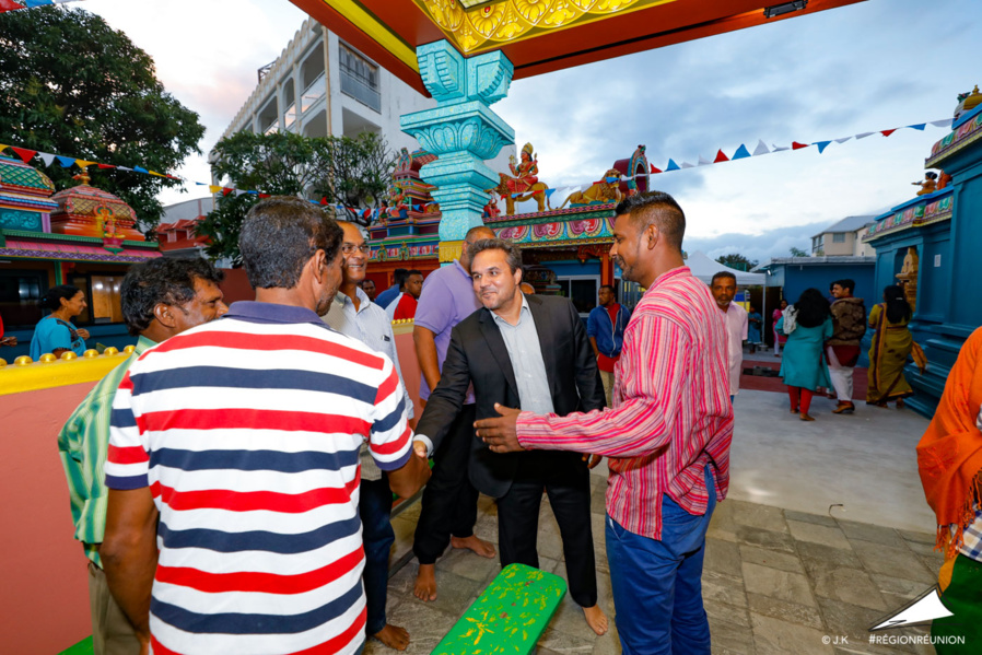 CONSÉCRATION DU TEMPLE MARIAMEN AU CHAUDRON : DIDIER ROBERT VISITE LE KOYIL CONSÉCRATION DU TEMPLE MARIAMEN AU CHAUDRON : DIDIER ROBERT VISITE LE KOYIL