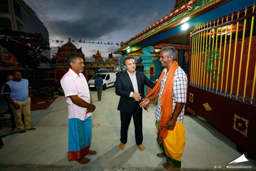 CONSÉCRATION DU TEMPLE MARIAMEN AU CHAUDRON : DIDIER ROBERT VISITE LE KOYIL CONSÉCRATION DU TEMPLE MARIAMEN AU CHAUDRON : DIDIER ROBERT VISITE LE KOYIL