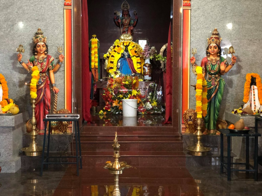 MARCHE SUR LE FEU 2018 AU TEMPLE VILLÈLE À SAINT-PAUL