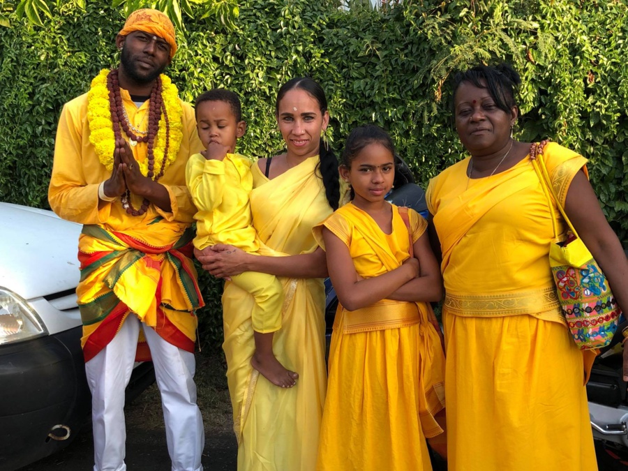 MARCHE SUR LE FEU 2018 AU TEMPLE VILLÈLE À SAINT-PAUL