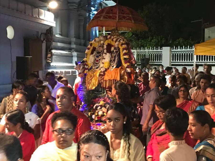 DÉBUT DE SHIVA TIROUVARNAM BRAHMOTSAVAM AU TEMPLE CHOCALINGOM MINATCHY DE TAMATAVE 