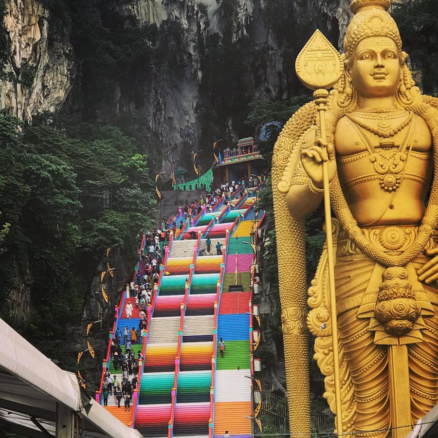 NOUVELLES PEINTURES DU TEMPLE BATU CAVES EN MALAISIE : VERS L’ILLÉGALITÉ 