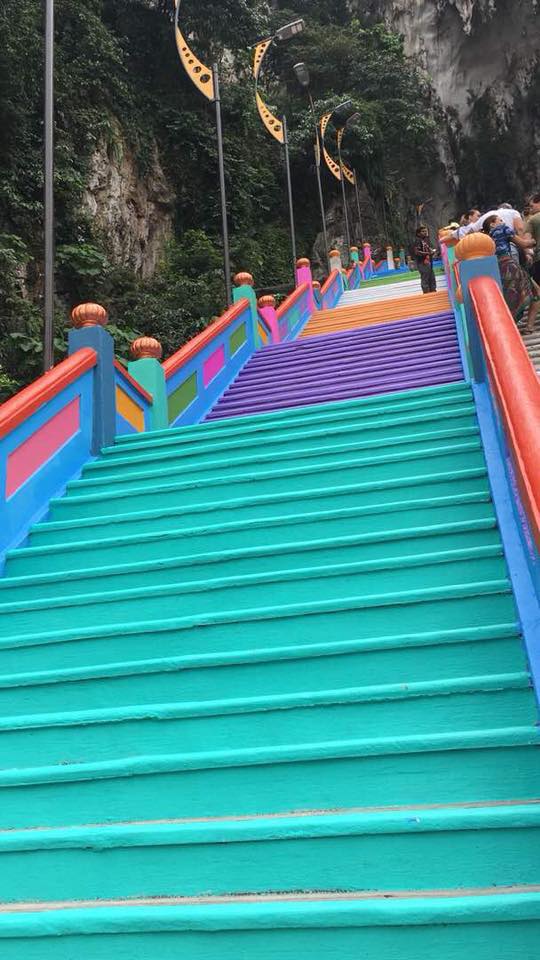 NOUVELLES PEINTURES DU TEMPLE BATU CAVES EN MALAISIE : VERS L’ILLÉGALITÉ 