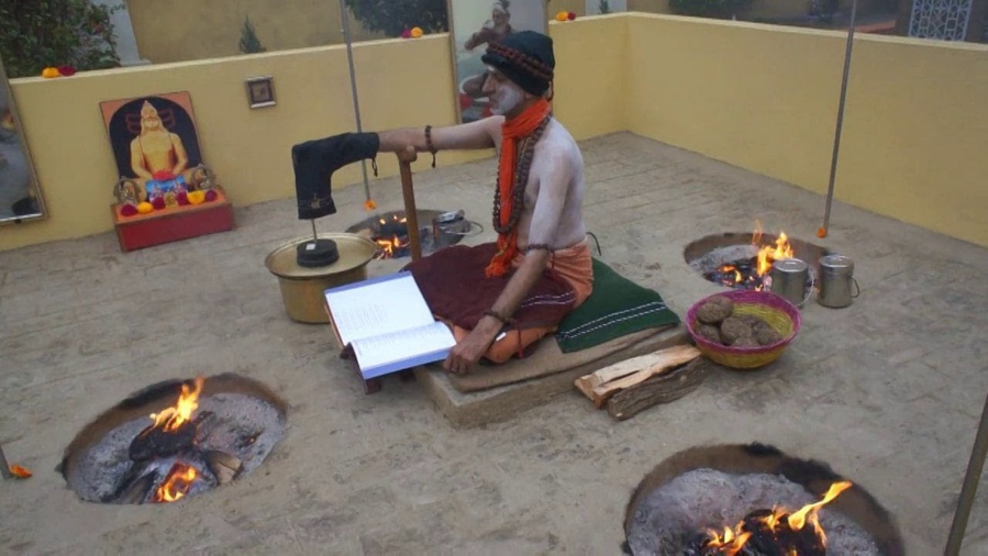 PANCHAGNI VIDYA : MÉDITATION SUR CINQ FEUX DANS L'HINDOUISME