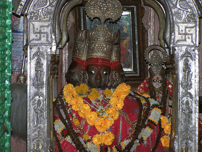 POURQUOI Y A T-IL PEU DE TEMPLES DE BRAHMA ? POURQUOI Y A T-IL PEU DE TEMPLES DE BRAHMA ?