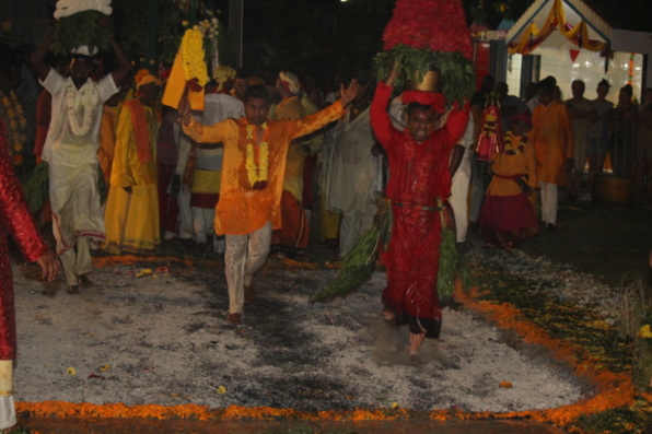 MARCHE SUR LE FEU 2019 AU TEMPLE GILLOT DE SAINTE-MARIE 