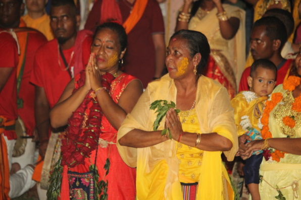 MARCHE SUR LE FEU 2019 AU TEMPLE GILLOT DE SAINTE-MARIE 