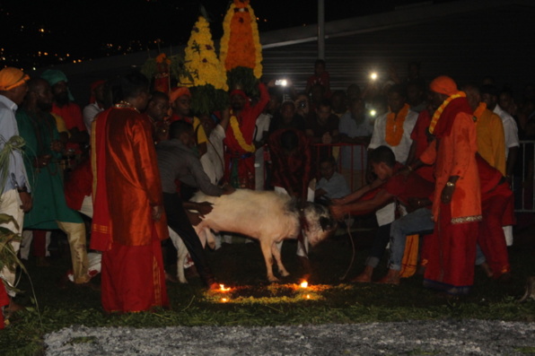 MARCHE SUR LE FEU 2019 À LA CHAPELLE KARLY PRIMAT DE SAINT-DENIS 