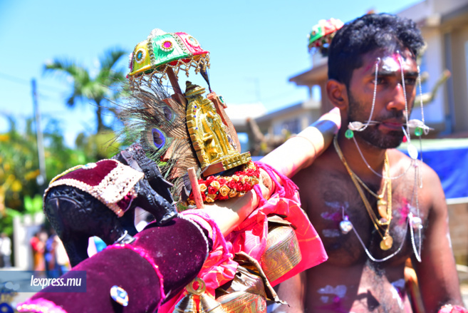 MAURICE : LE THAIPUSAM CAVADEE ENTRE FERVEUR ET DÉVOTION 