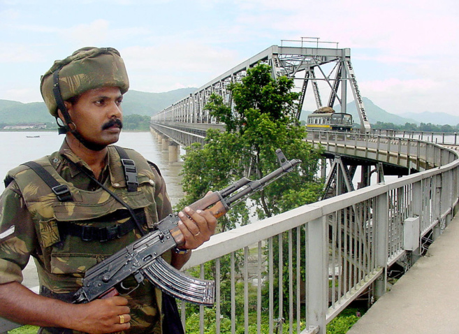 TENSIONS FRONTALIÈRES ENTRE LA CHINE ET L'INDE DANS L'HIMALAYA  TENSIONS FRONTALIÈRES ENTRE LA CHINE ET L'INDE DANS L'HIMALAYA