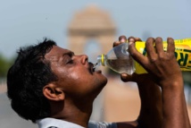 EN INDE, LE THERMOMÈTRE ATTEINT LES 50 °C EN INDE, LE THERMOMÈTRE ATTEINT LES 50 °C