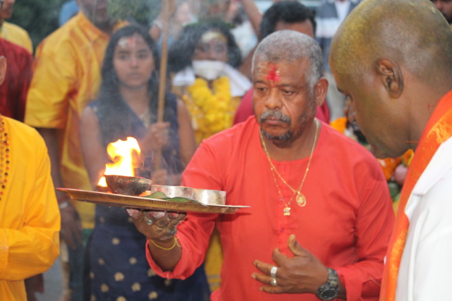 MARCHE SUR LE FEU AU TEMPLE VAÏTY 2020 MARCHE SUR LE FEU AU TEMPLE VAÏTY 2020