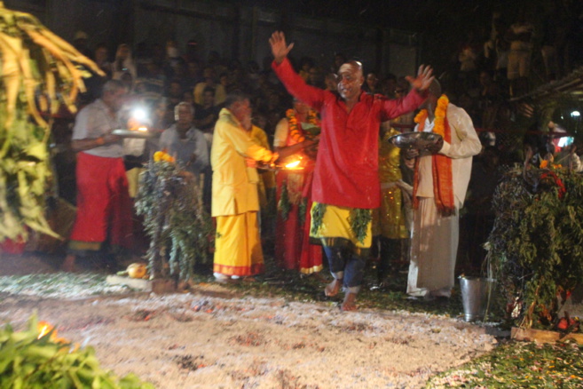 MARCHE SUR LE FEU AU TEMPLE VAÏTY 2020 MARCHE SUR LE FEU AU TEMPLE VAÏTY 2020