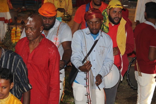 MARCHE SUR LE FEU AU TEMPLE VAÏTY 2020