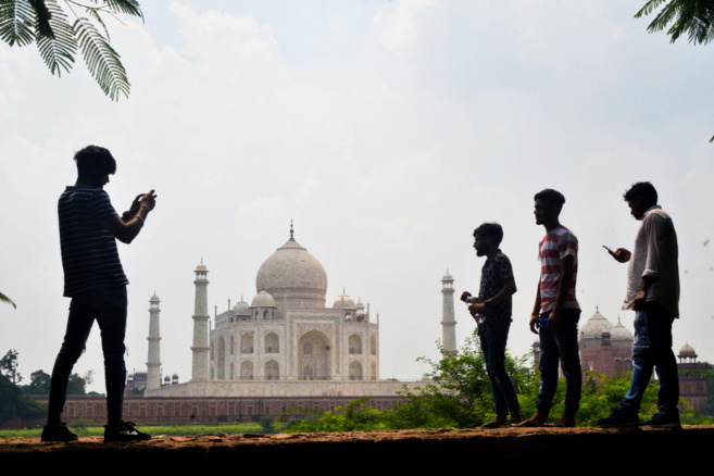 LE TAJ MAHAL ROUVRE SES PORTES MALGRÉ LA PROGRESSION DE L’ÉPIDÉMIE EN INDE LE TAJ MAHAL ROUVRE SES PORTES MALGRÉ LA PROGRESSION DE L’ÉPIDÉMIE EN INDE