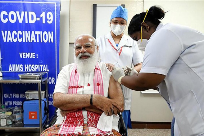 INDE : MODI VACCINÉ CONTRE LE COVID-19 INDE : MODI VACCINÉ CONTRE LE COVID-19