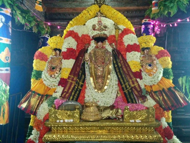 VAIKASI VISAKAM PRÉSENTANT LA DIVINITÉ SUPRÊME DE MURUGA VAIKASI VISAKAM PRÉSENTANT LA DIVINITÉ SUPRÊME DE MURUGA