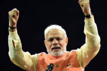 CORONAVIRUS EN INDE : LE PREMIER MINISTRE MODI PROMEUT LE YOGA CONTRE LA COVID-19 CORONAVIRUS EN INDE : LE PREMIER MINISTRE MODI PROMEUT LE YOGA CONTRE LA COVID-19