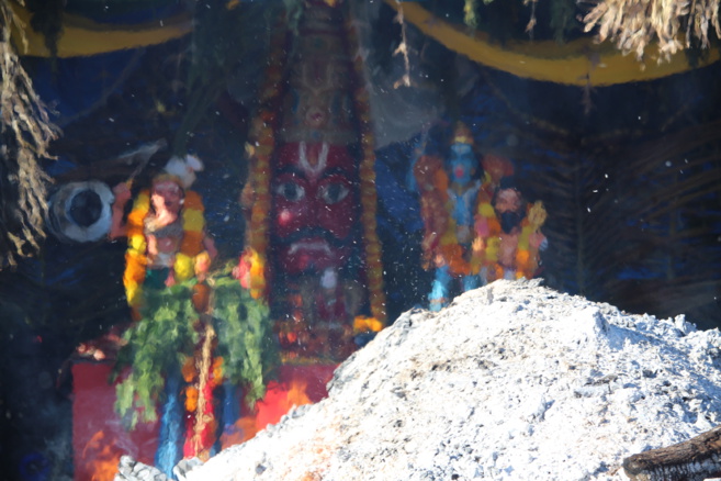 MARCHE SUR LE FEU AU TEMPLE KARLY PRIMAT 2021 À ST-DENIS