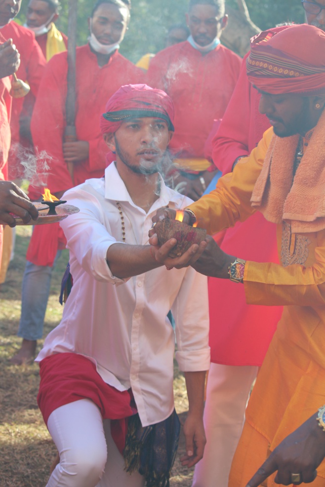 MARCHE SUR LE FEU AU TEMPLE KARLY PRIMAT 2021 À ST-DENIS
