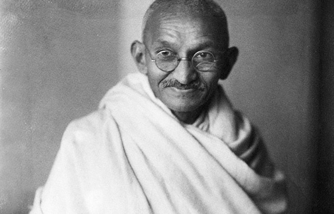 ROYAUME-UNIS : DES PIÈCES DE MONNAIE À L'ÉFFIGIE DE GANDHI LANCÉES POUR DIWALI ROYAUME-UNIS : DES PIÈCES DE MONNAIE À L'ÉFFIGIE DE GANDHI LANCÉES POUR DIWALI