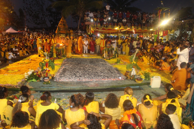 MARCHE SUR LE FEU 2021 AU TEMPLE PANDIALÉ PRIMAT