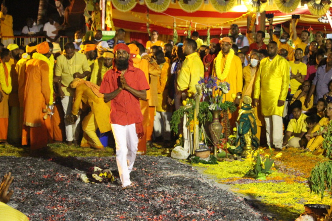 MARCHE SUR LE FEU 2021 AU TEMPLE PANDIALÉ PRIMAT