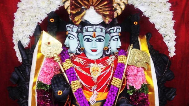 COMMENT OBSERVER LE VAIKASI VISAKAM CAVADEE ? COMMENT OBSERVER LE VAIKASI VISAKAM CAVADEE ?