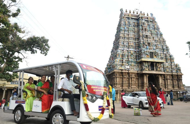LA COUR INTERDIT LES TÉLÉPHONES PORTABLES DANS LES TEMPLES  DU TAMIL NADU POUR MAINTENIR LA «LA SAINTETÉ, LA PURETÉ» LA COUR INTERDIT LES TÉLÉPHONES PORTABLES DANS LES TEMPLES  DU TAMIL NADU POUR MAINTENIR LA «LA SAINTETÉ, LA PURETÉ»