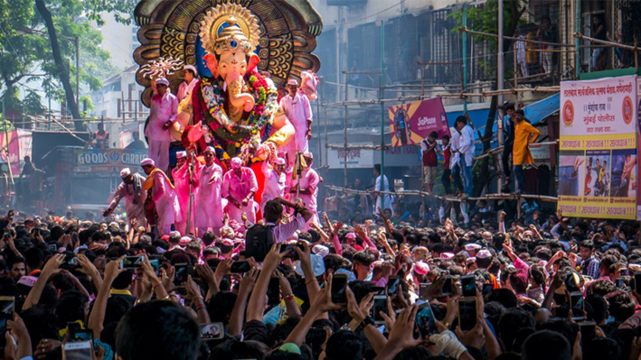 CULTE DE GANESHA DURANT LA CHATURTHI : POUR ENLEVER TOUS LES OBSTACLES ET DIFFICULTÉS DE LA VIE