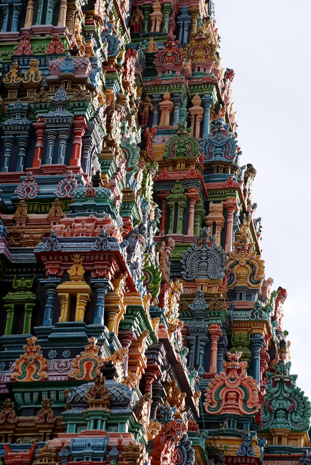 Admirez le temple indien de Mînâkshî dont les superbes couleurs n’ont d’égal que l’immensité de l’architecture