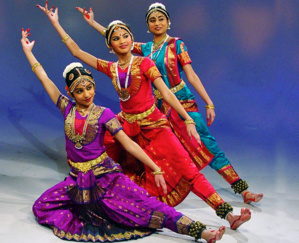 Bharata natyam, l'une des plus anciennes danses indiennes Bharata natyam, l'une des plus anciennes danses indiennes