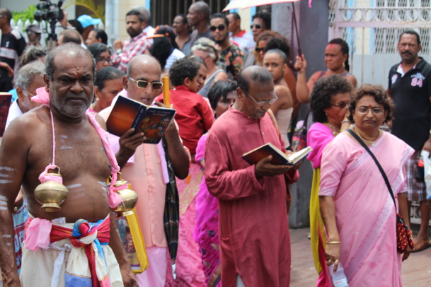 Les premières photos du Thaipusam Cavadee 2016 à Saint-Louis (Réunion)