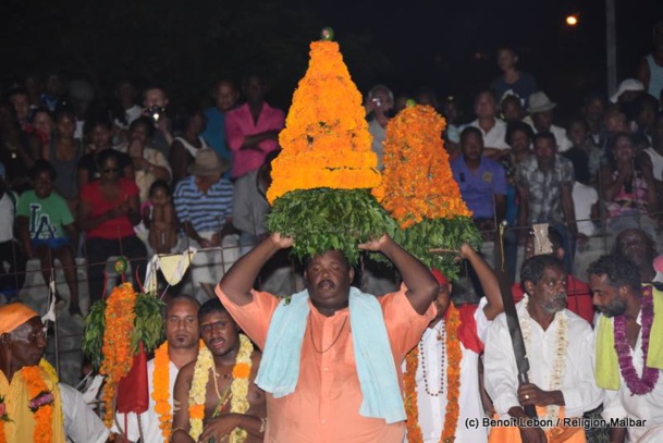 MARCHE SUR LE FEU CHEZ LA FAMILLE MOUTAYE À TERRE-SAINTE 2016