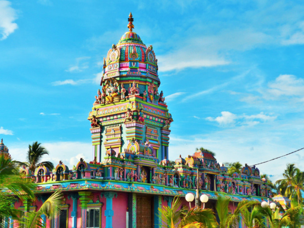 TEMPLE NARASSINGUA PEROUMAL DE SAINT-PIERRE