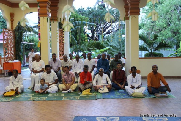 DÉBUT DE LA MÂHA SHIVARATRI À L'ASHRAM DU PORT