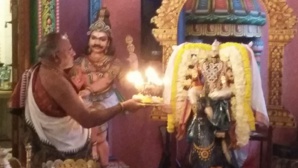 LE DÉBUT DU SITTIRAÏ CAVADEE 2016 AU TEMPLE NARASSINGUA PEROUMAL DE SAINT-PIERRE