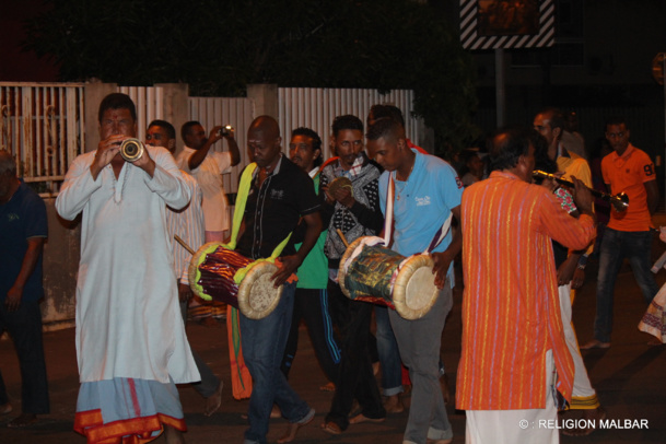 3ÈME OUTCHVAM SITTIRAÏ CAVADEE 2016 TEMPLE NARASSINGUA PEROUMAL