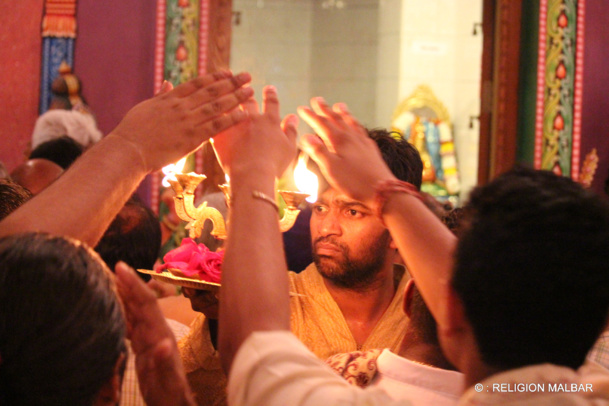 3ÈME OUTCHVAM SITTIRAÏ CAVADEE 2016 TEMPLE NARASSINGUA PEROUMAL